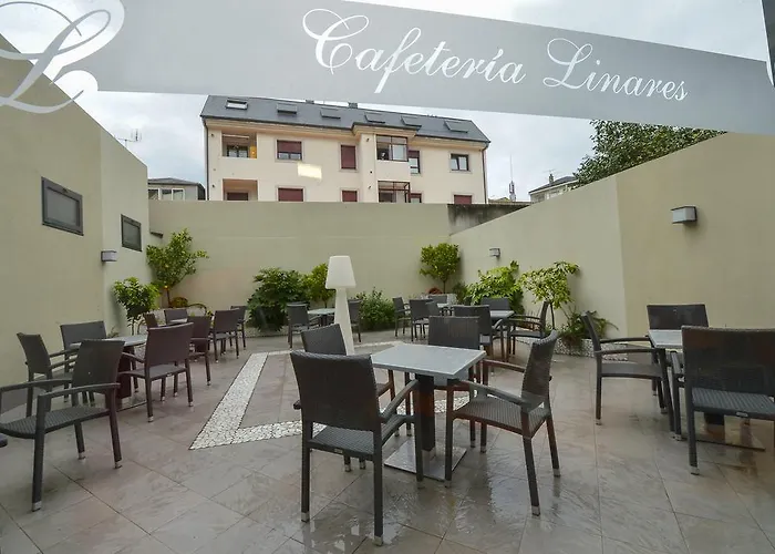 Linares בית הארחה *