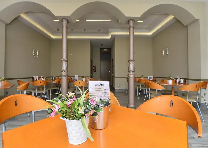 Linares בית הארחה ריבאדאו