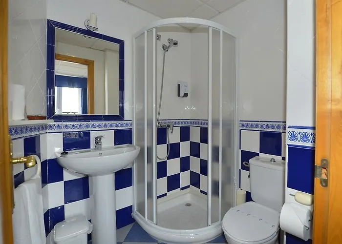 Linares Konukevi Ribadeo