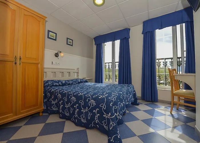 Linares Ribadeo